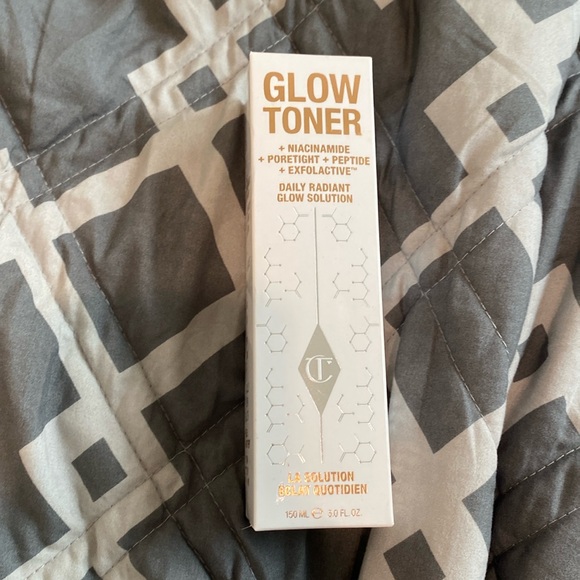 Brand new GLOW TONER , Charlotte Tilbury skincare !! - Picture 1 of 4